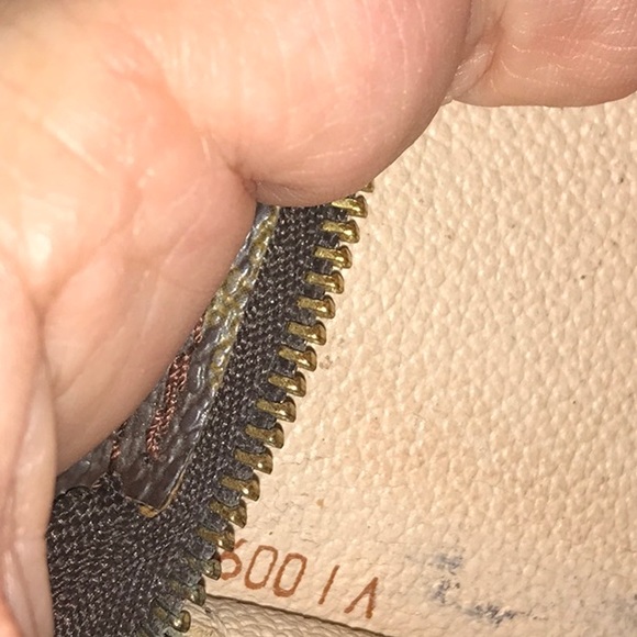 Authentic Louis Vuitton mini bag - Picture 6 of 8